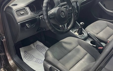 Volkswagen Jetta VI, 2011 год, 630 000 рублей, 14 фотография