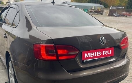 Volkswagen Jetta VI, 2011 год, 630 000 рублей, 11 фотография