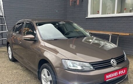 Volkswagen Jetta VI, 2011 год, 630 000 рублей, 4 фотография