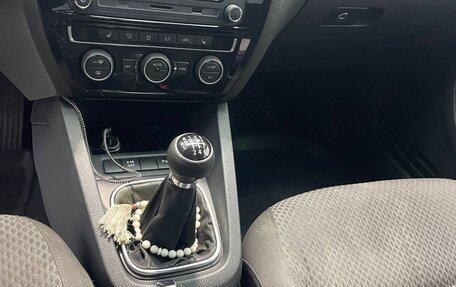 Volkswagen Jetta VI, 2011 год, 630 000 рублей, 28 фотография