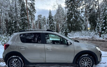 Renault Sandero II рестайлинг, 2017 год, 600 000 рублей, 3 фотография