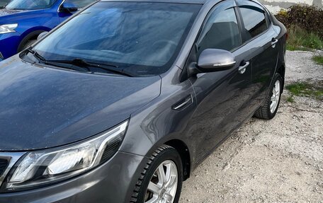 KIA Rio III рестайлинг, 2013 год, 750 000 рублей, 2 фотография
