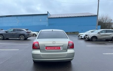 Toyota Avensis III рестайлинг, 2004 год, 700 000 рублей, 8 фотография