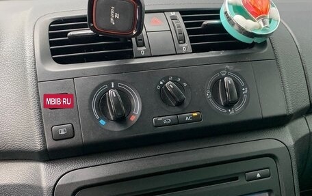 Skoda Fabia II, 2014 год, 700 000 рублей, 8 фотография