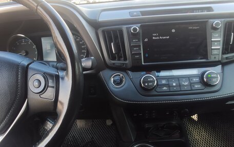 Toyota RAV4, 2019 год, 3 550 000 рублей, 8 фотография