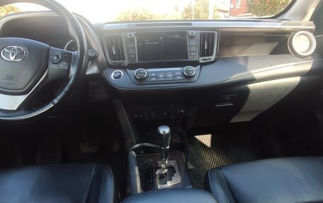 Toyota RAV4, 2019 год, 3 550 000 рублей, 9 фотография