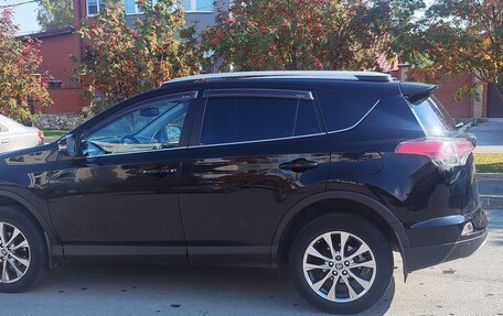 Toyota RAV4, 2019 год, 3 550 000 рублей, 11 фотография