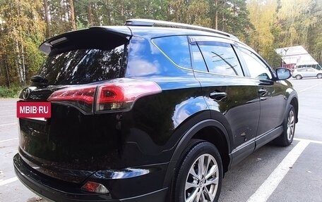 Toyota RAV4, 2019 год, 3 550 000 рублей, 14 фотография