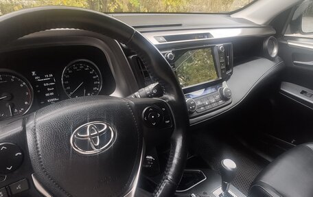Toyota RAV4, 2019 год, 3 550 000 рублей, 15 фотография