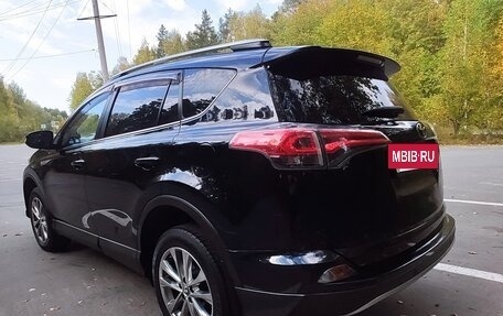 Toyota RAV4, 2019 год, 3 550 000 рублей, 17 фотография