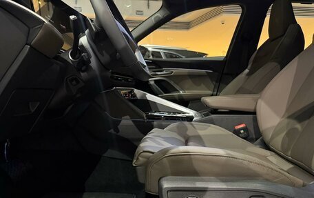 Audi Q5, 2025 год, 10 500 000 рублей, 16 фотография