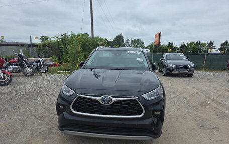 Toyota Highlander, 2020 год, 3 150 000 рублей, 2 фотография