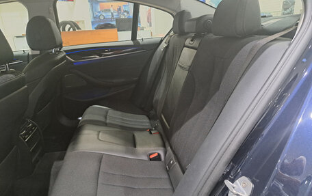 BMW 5 серия, 2018 год, 2 990 000 рублей, 12 фотография