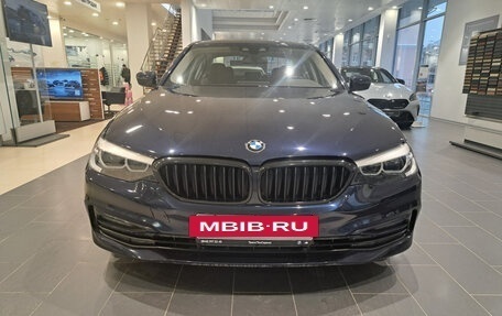 BMW 5 серия, 2018 год, 2 990 000 рублей, 2 фотография
