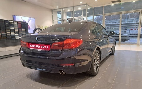 BMW 5 серия, 2018 год, 2 990 000 рублей, 5 фотография