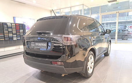Mitsubishi Outlander III рестайлинг 3, 2013 год, 1 200 000 рублей, 6 фотография