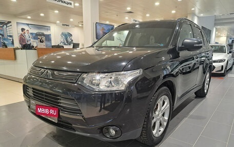 Mitsubishi Outlander III рестайлинг 3, 2013 год, 1 200 000 рублей, 1 фотография
