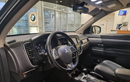 Mitsubishi Outlander III рестайлинг 3, 2013 год, 1 200 000 рублей, 20 фотография