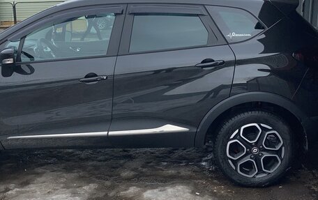 Renault Kaptur I рестайлинг, 2020 год, 2 000 000 рублей, 2 фотография