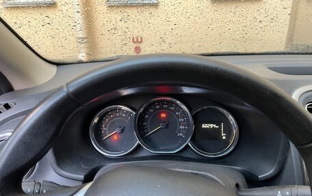 Renault Logan II, 2019 год, 1 200 000 рублей, 6 фотография