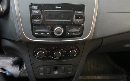 Renault Logan II, 2019 год, 1 200 000 рублей, 5 фотография