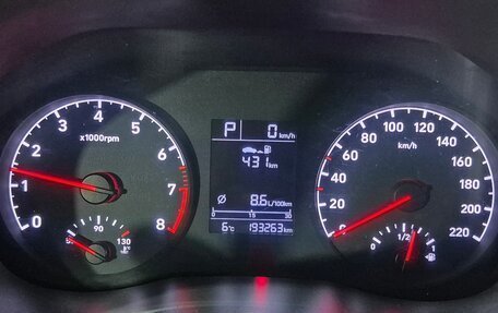 Hyundai Solaris II рестайлинг, 2017 год, 995 000 рублей, 9 фотография