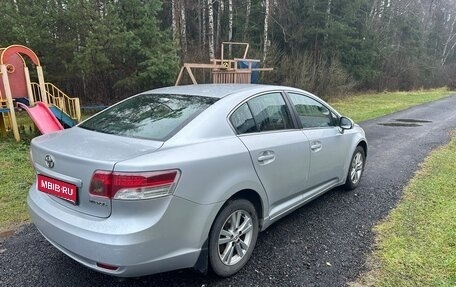Toyota Avensis III рестайлинг, 2009 год, 1 300 000 рублей, 1 фотография