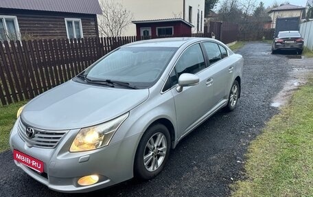 Toyota Avensis III рестайлинг, 2009 год, 1 300 000 рублей, 4 фотография