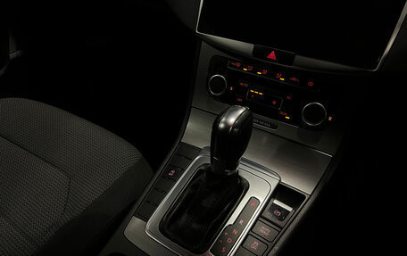 Volkswagen Passat B7, 2011 год, 1 275 000 рублей, 16 фотография