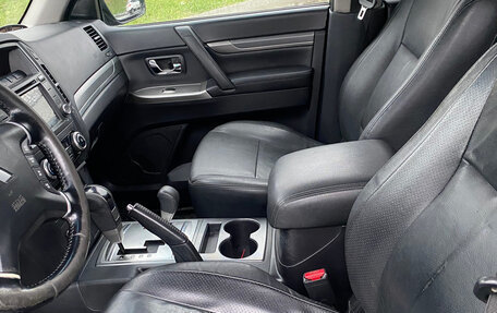 Mitsubishi Pajero IV, 2011 год, 1 790 000 рублей, 11 фотография