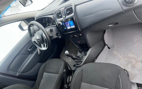 Renault Logan II, 2019 год, 810 000 рублей, 19 фотография