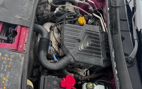 Renault Logan II, 2019 год, 810 000 рублей, 30 фотография