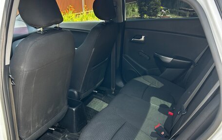 KIA Rio III рестайлинг, 2016 год, 1 000 000 рублей, 10 фотография