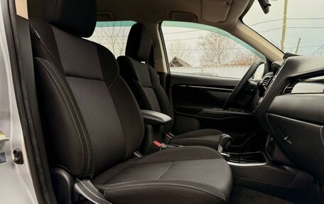 Mitsubishi Outlander III рестайлинг 3, 2019 год, 2 179 000 рублей, 8 фотография