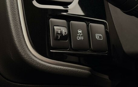 Mitsubishi Outlander III рестайлинг 3, 2019 год, 2 179 000 рублей, 14 фотография