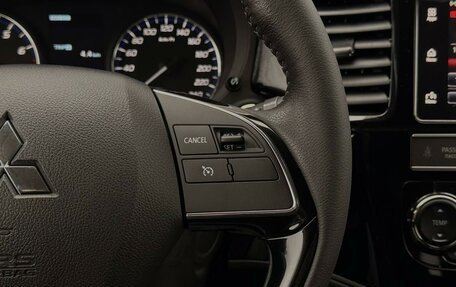 Mitsubishi Outlander III рестайлинг 3, 2019 год, 2 179 000 рублей, 17 фотография