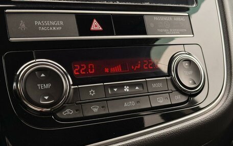 Mitsubishi Outlander III рестайлинг 3, 2019 год, 2 179 000 рублей, 21 фотография