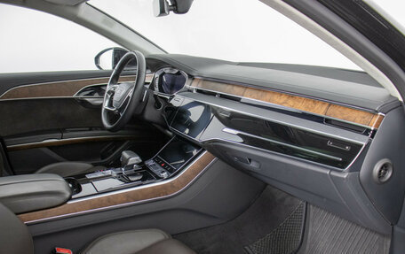 Audi A8, 2019 год, 6 500 000 рублей, 7 фотография