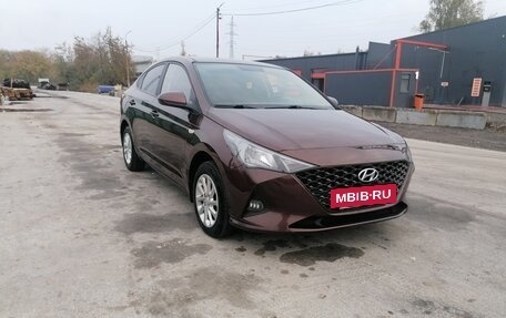 Hyundai Solaris II рестайлинг, 2021 год, 1 300 000 рублей, 2 фотография