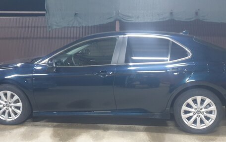 Toyota Camry, 2020 год, 2 300 000 рублей, 2 фотография