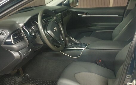 Toyota Camry, 2020 год, 2 300 000 рублей, 6 фотография