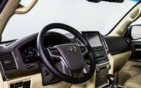 Toyota Land Cruiser 200, 2016 год, 4 000 000 рублей, 13 фотография