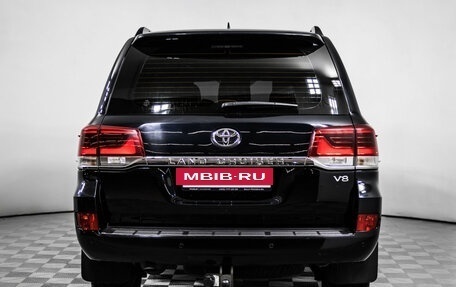 Toyota Land Cruiser 200, 2016 год, 4 000 000 рублей, 6 фотография