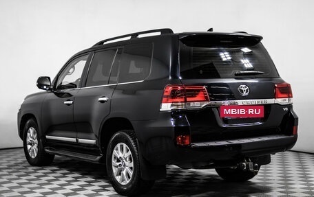 Toyota Land Cruiser 200, 2016 год, 4 000 000 рублей, 7 фотография
