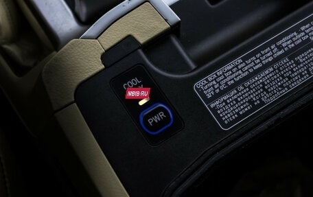 Toyota Land Cruiser 200, 2016 год, 4 000 000 рублей, 23 фотография