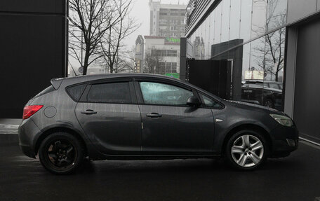 Opel Astra J, 2010 год, 635 000 рублей, 4 фотография