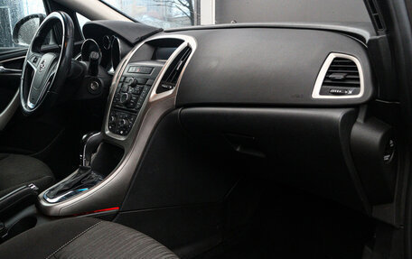 Opel Astra J, 2010 год, 635 000 рублей, 9 фотография