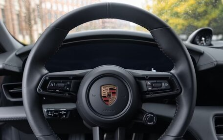 Porsche Taycan I, 2025 год, 25 600 000 рублей, 11 фотография