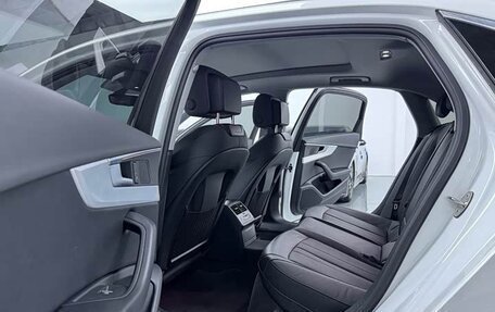 Audi A4, 2024 год, 4 100 000 рублей, 11 фотография