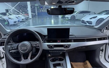 Audi A4, 2024 год, 4 100 000 рублей, 10 фотография